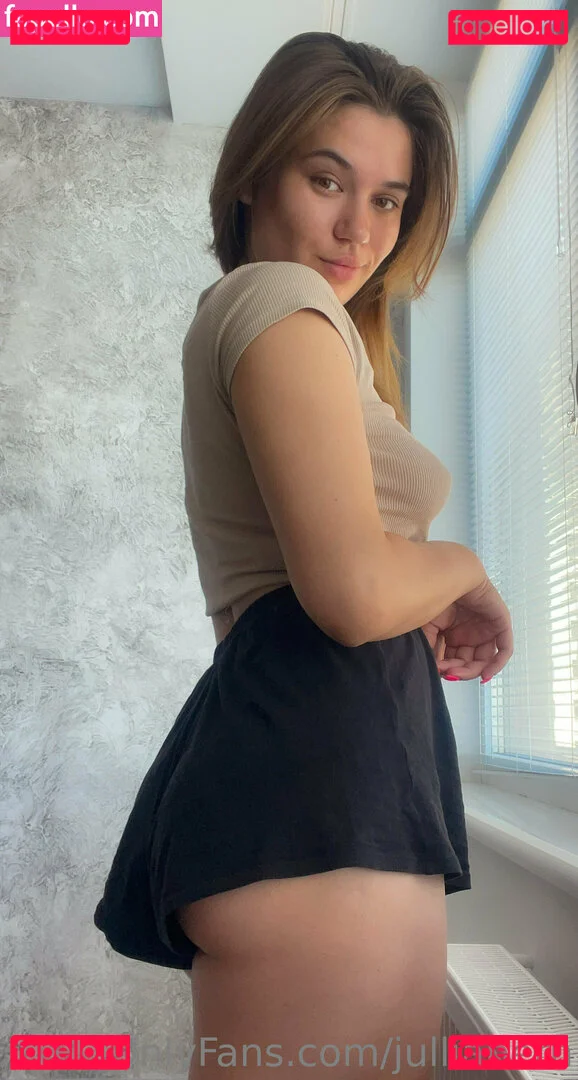 julliabern Onlyfans Photo Gallery 