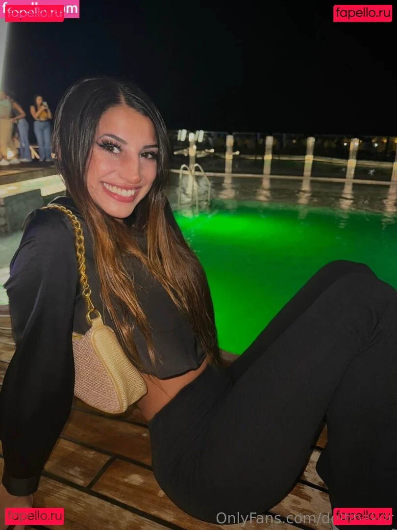 anacheri Onlyfans Photo Gallery 