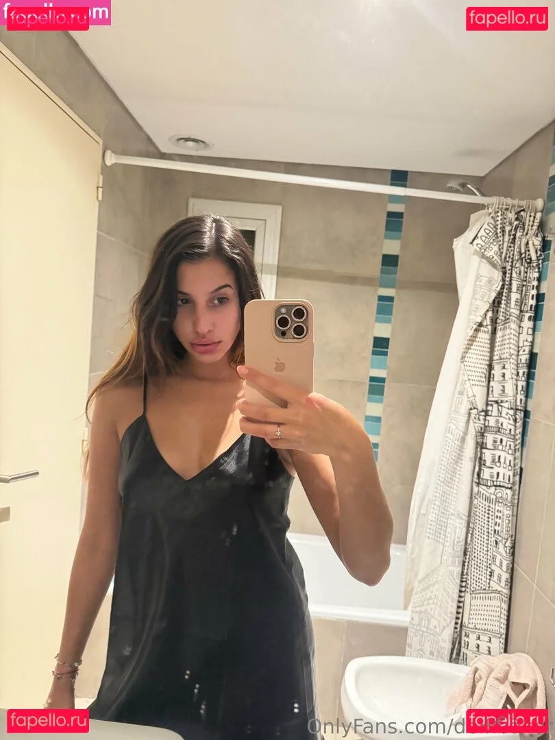 anacheri Onlyfans Photo Gallery 