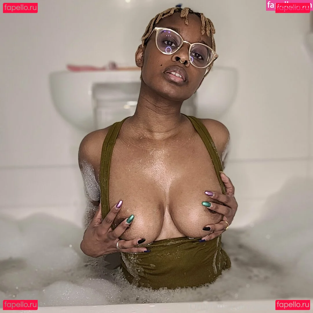 deedeebee96 Onlyfans Photo Gallery 