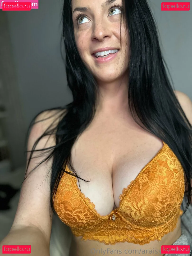 araisyoursfree Onlyfans Photo Gallery 