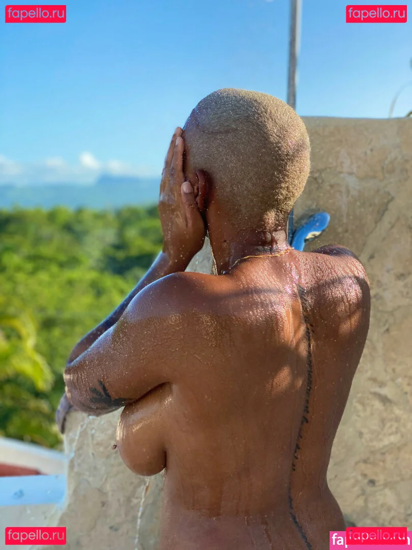 AllynRa Onlyfans Photo Gallery 