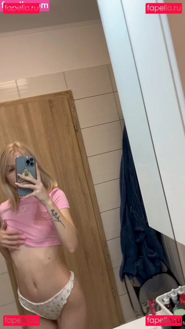 polinap Onlyfans Photo Gallery 