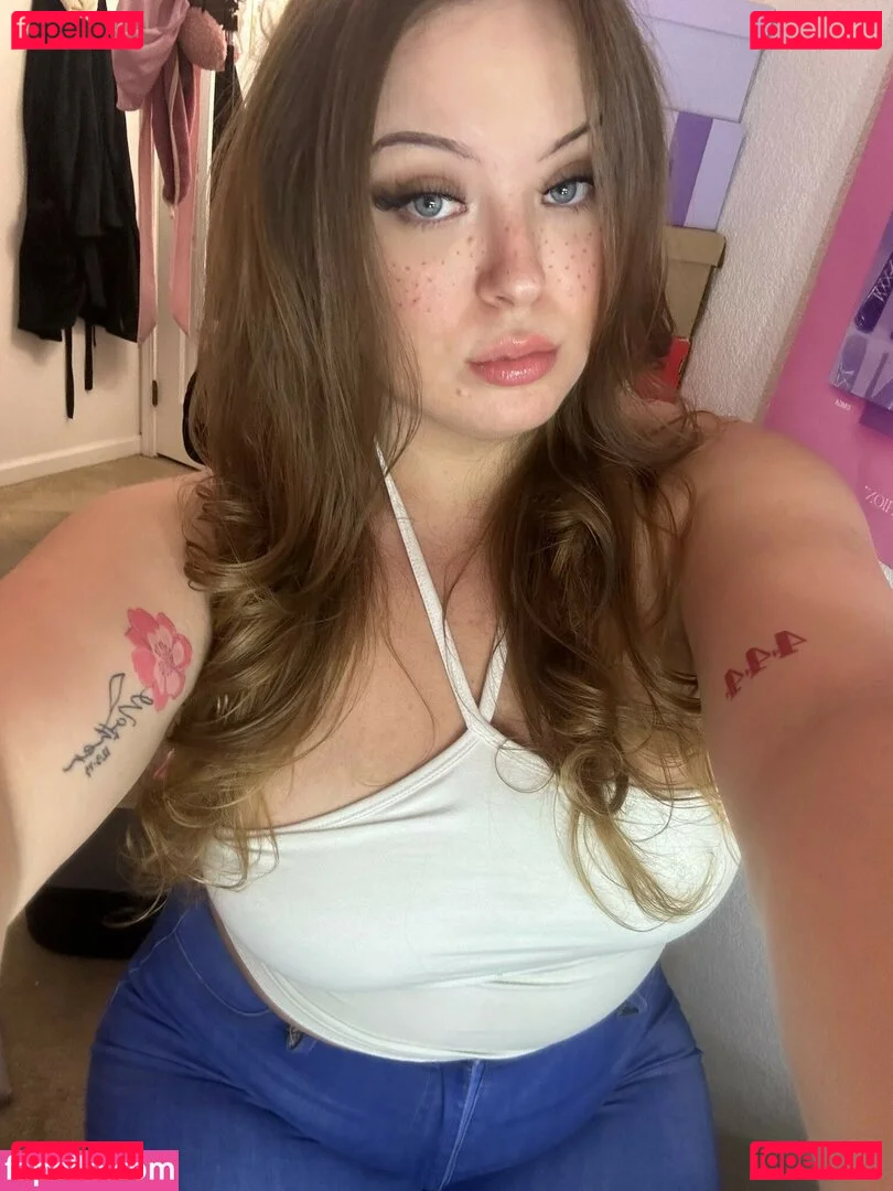 Lilly47 Onlyfans Photo Gallery 