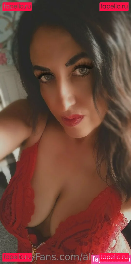 alig44444 Onlyfans Photo Gallery 