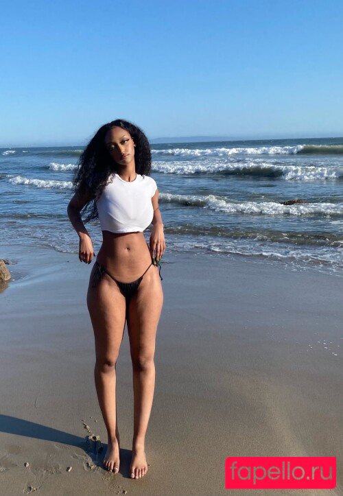 Solaya Ismail Onlyfans Photo Gallery 