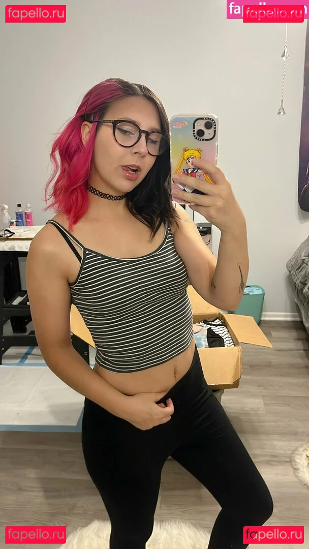 Emilyuwu Onlyfans Photo Gallery 