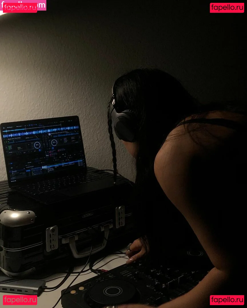 Elly Anne Onlyfans Photo Gallery 