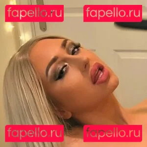 Bimbobrookelle Onlyfans Photo Gallery 