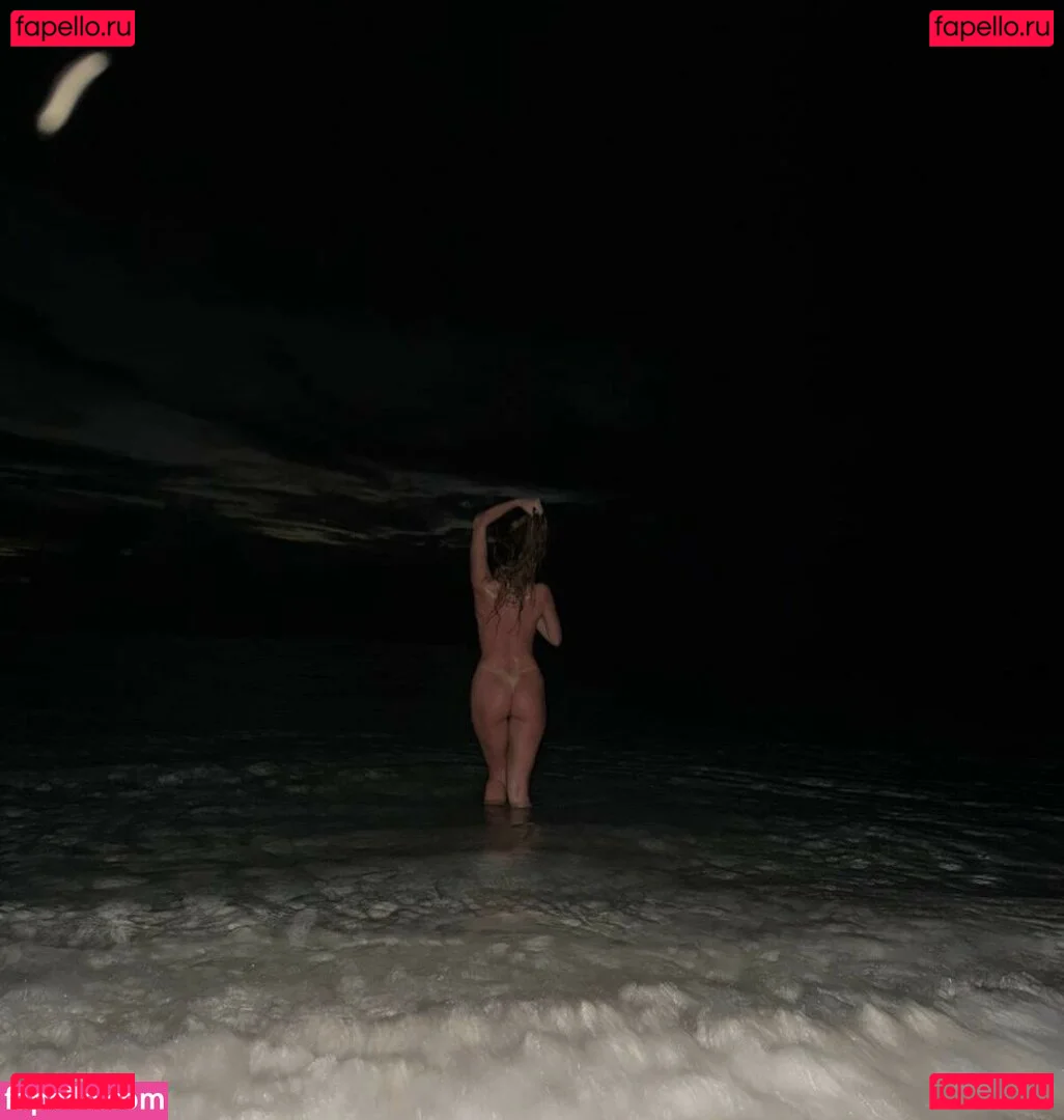 Vikos.cocos Onlyfans Photo Gallery 