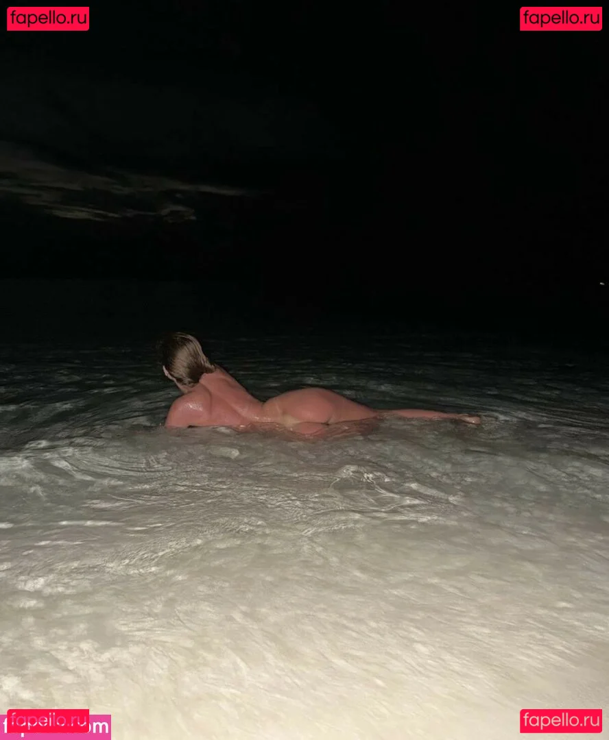 Vikos.cocos Onlyfans Photo Gallery 