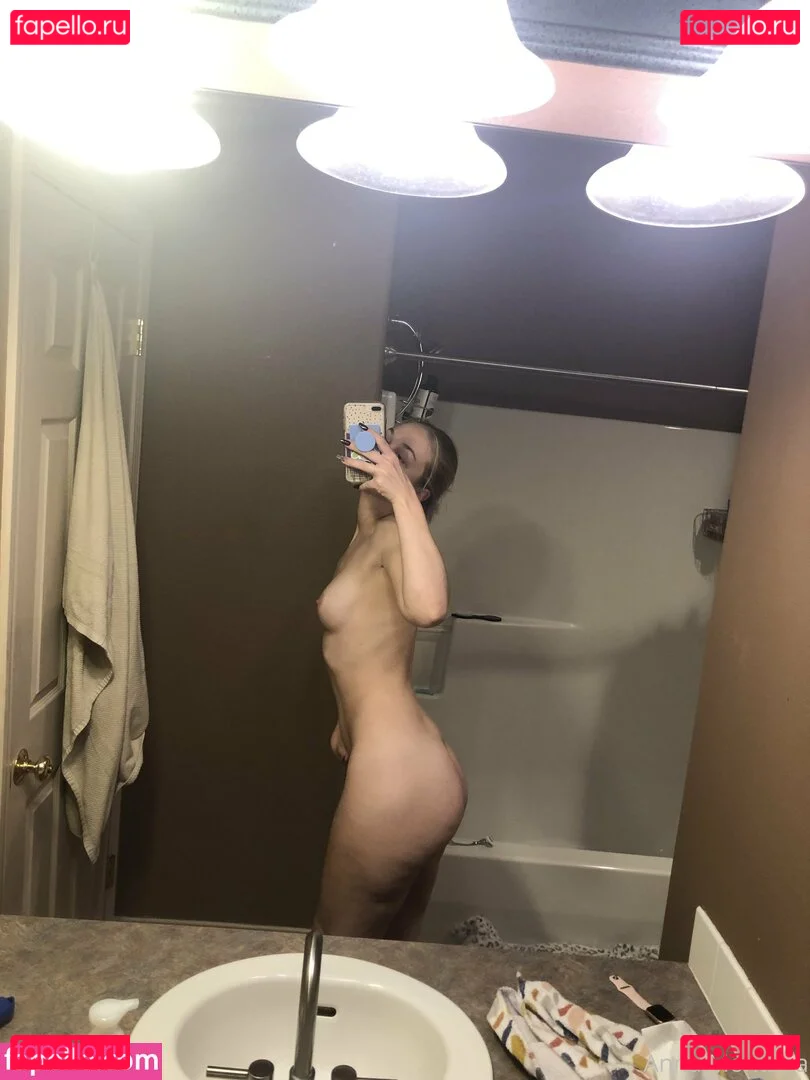 anna1001 Onlyfans Photo Gallery 