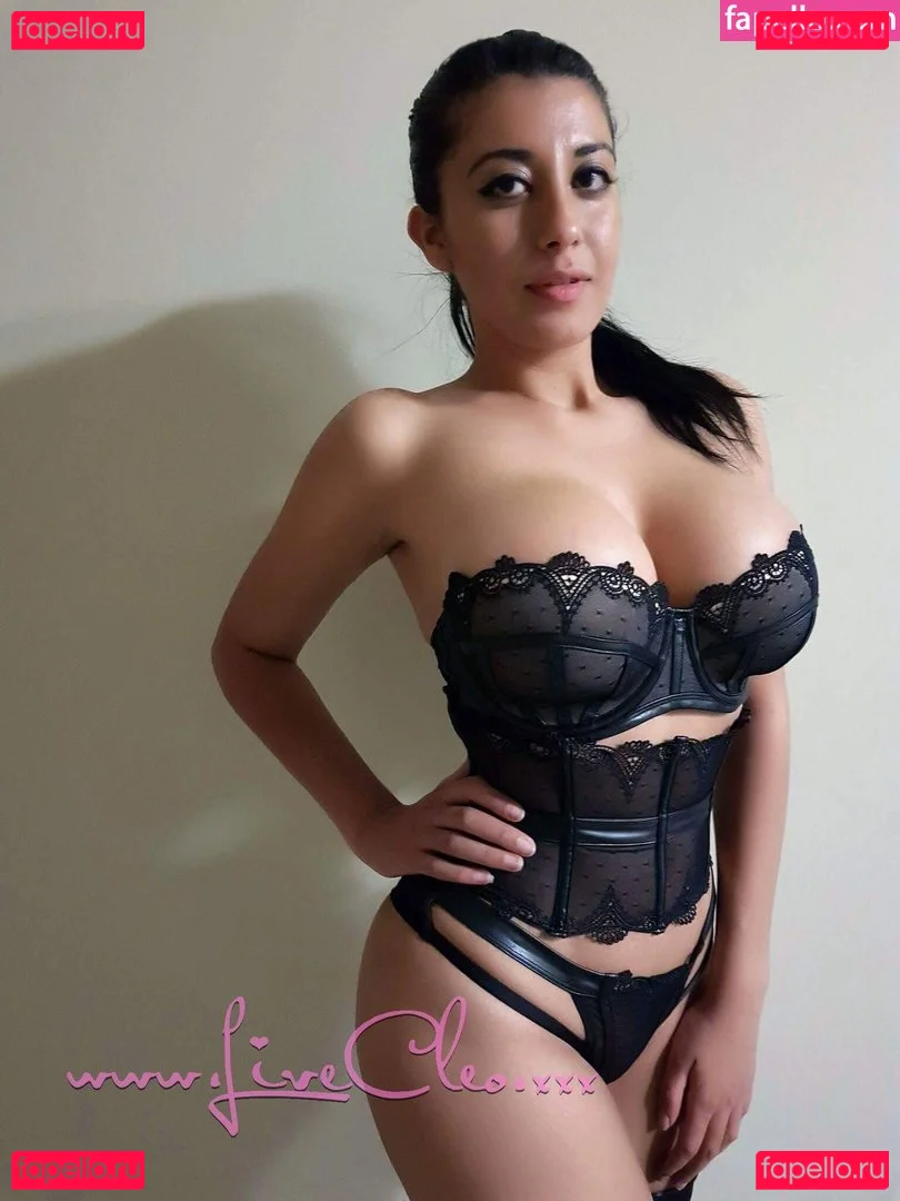 LiveCleo Onlyfans Photo Gallery 