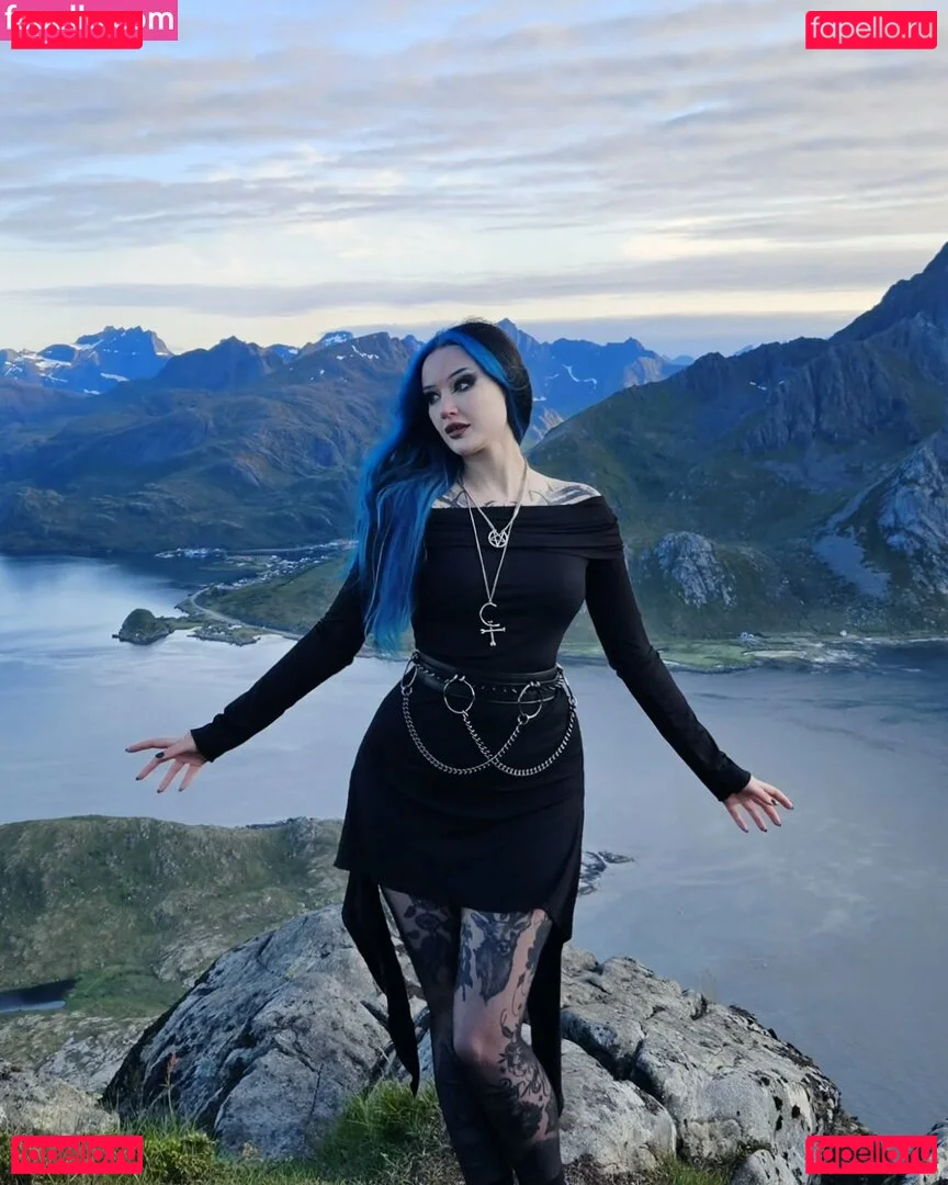 BlueAstrid Onlyfans Photo Gallery 