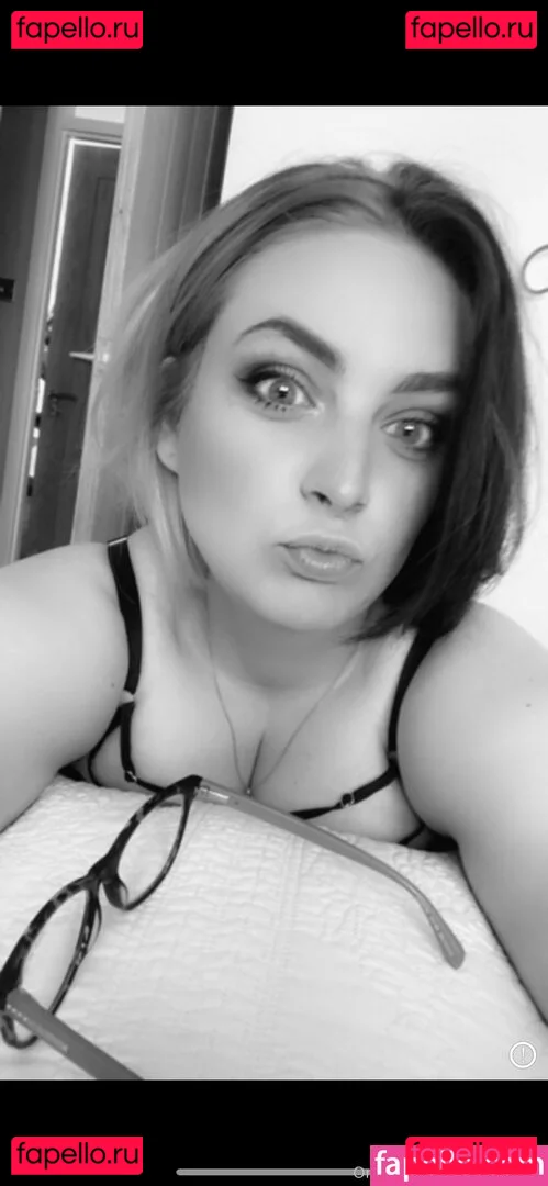 skyemoore Onlyfans Photo Gallery 