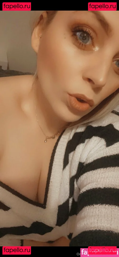 skyemoore Onlyfans Photo Gallery 