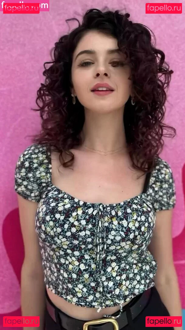 Cleo Lazuli Onlyfans Photo Gallery 