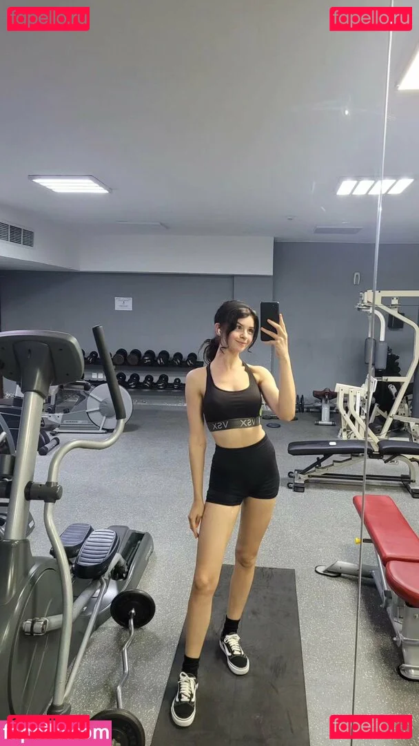 Cleo Lazuli Onlyfans Photo Gallery 