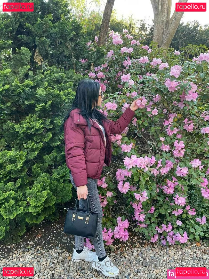 angelina_crystal Onlyfans Photo Gallery 