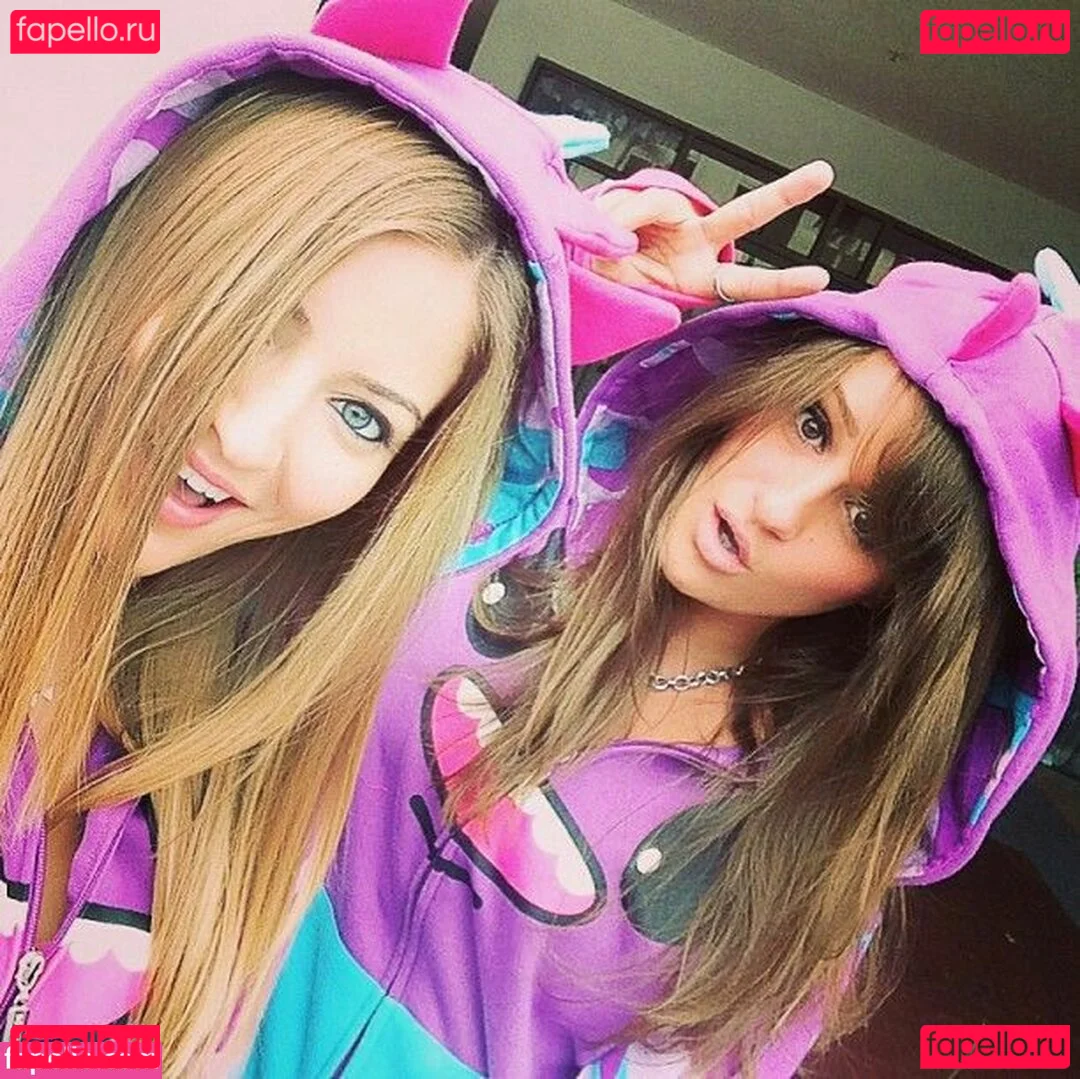 iJustine Onlyfans Photo Gallery 