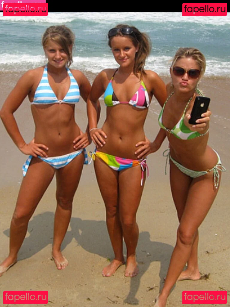 iJustine Onlyfans Photo Gallery 