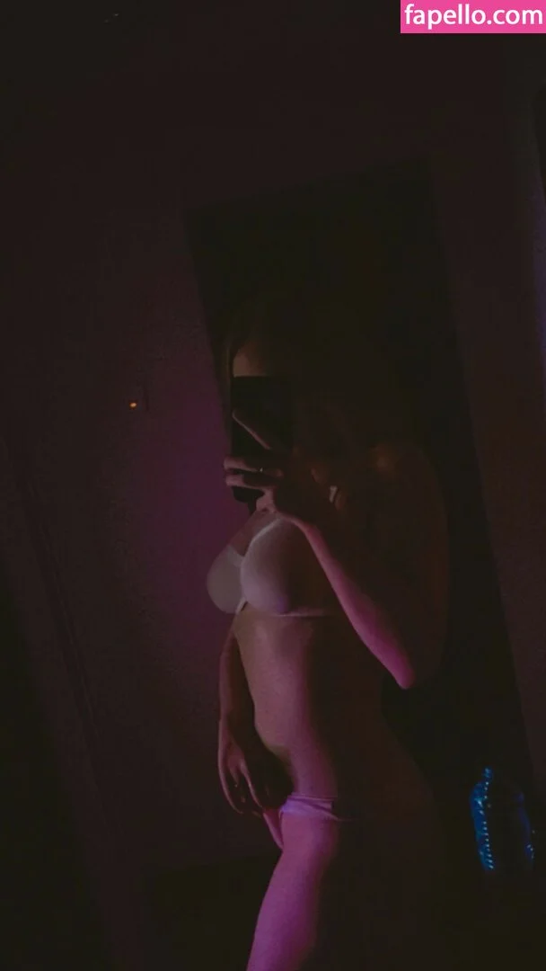 Selfika Onlyfans Photo Gallery 