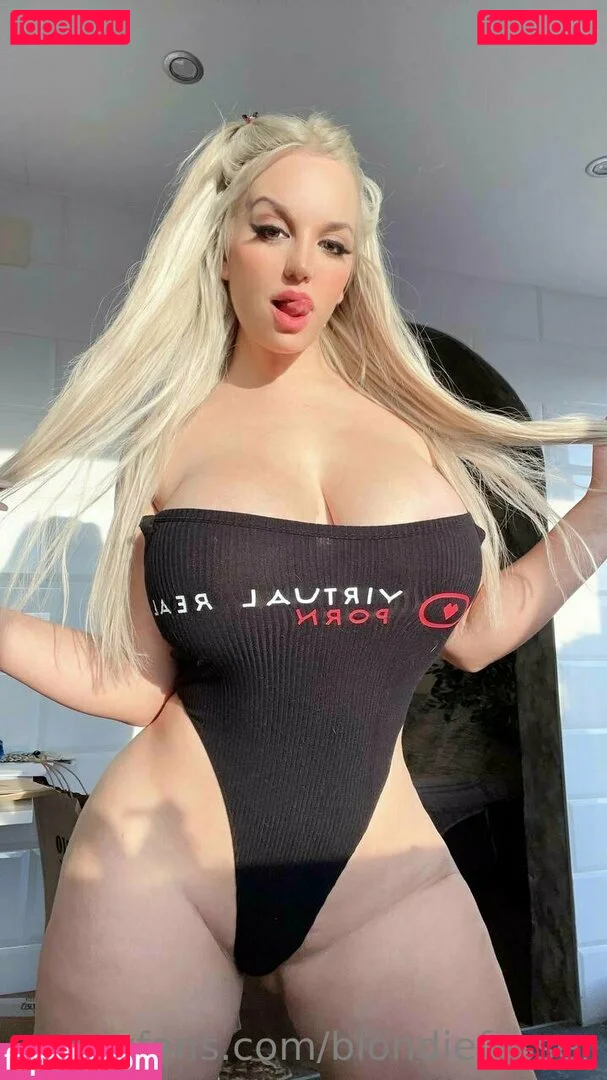 blondiefesser Onlyfans Photo Gallery 