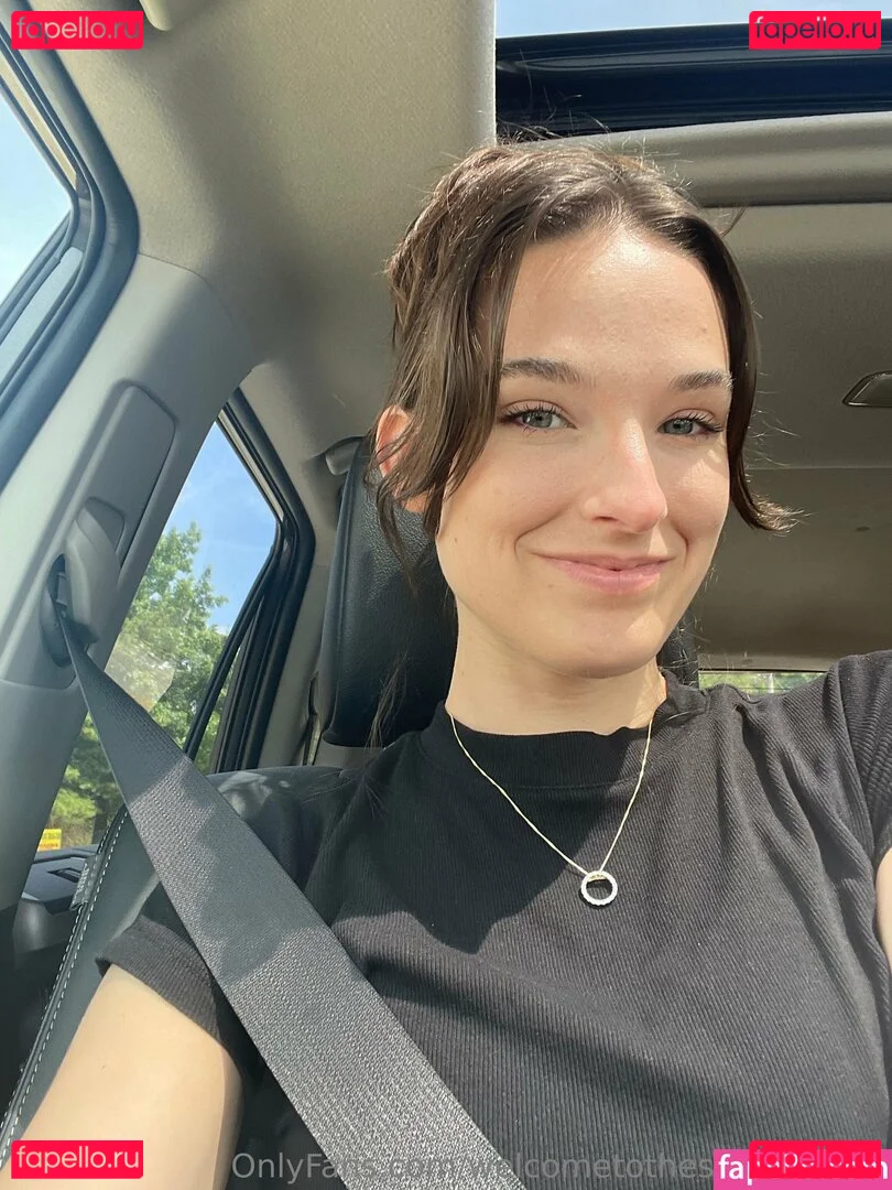 welcometothesmokeshow Onlyfans Photo Gallery 