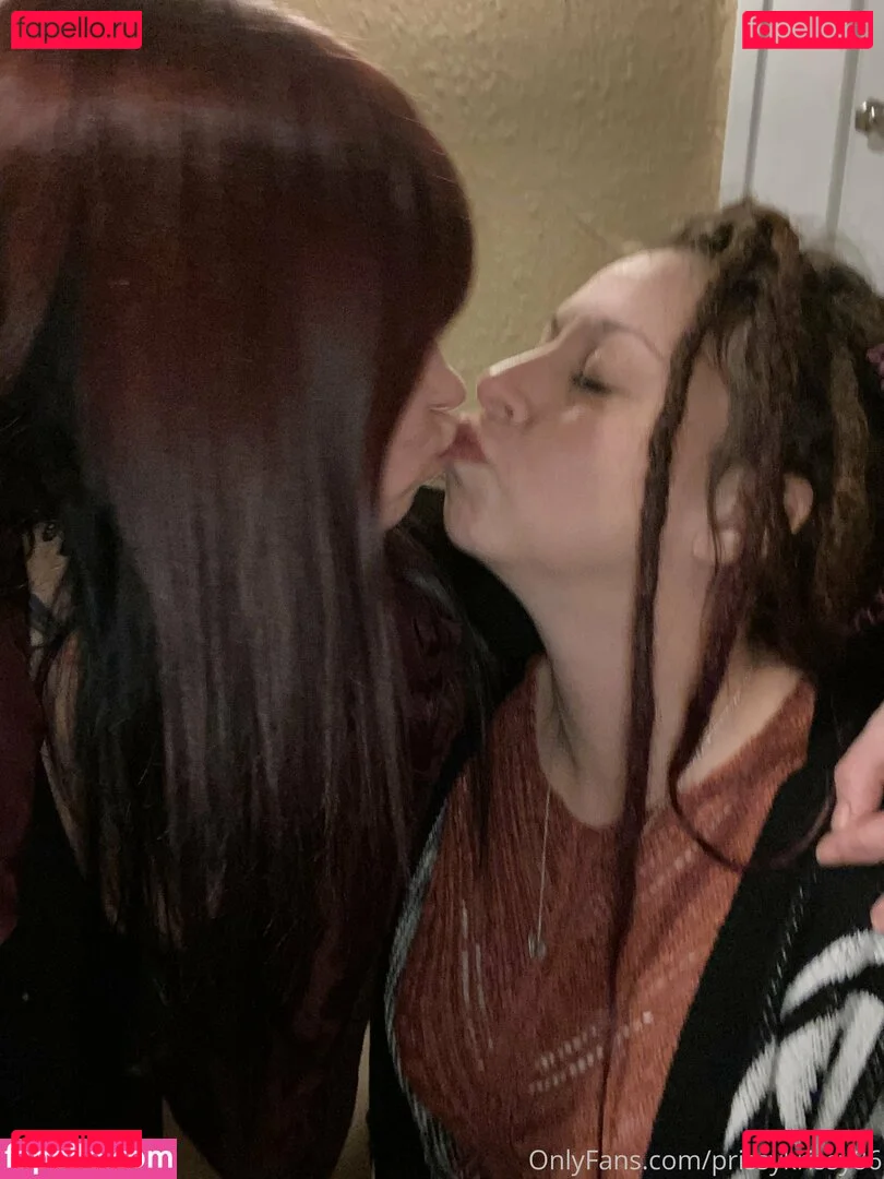 prissykrissy86 Onlyfans Photo Gallery 