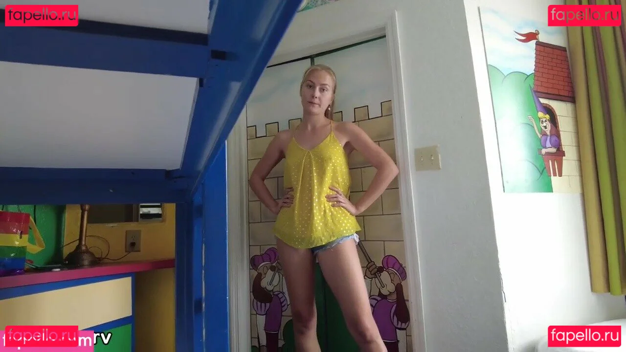 Vika_Model Onlyfans Photo Gallery 