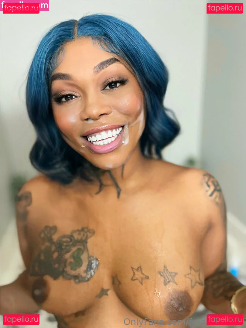 fmereloaded Onlyfans Photo Gallery 