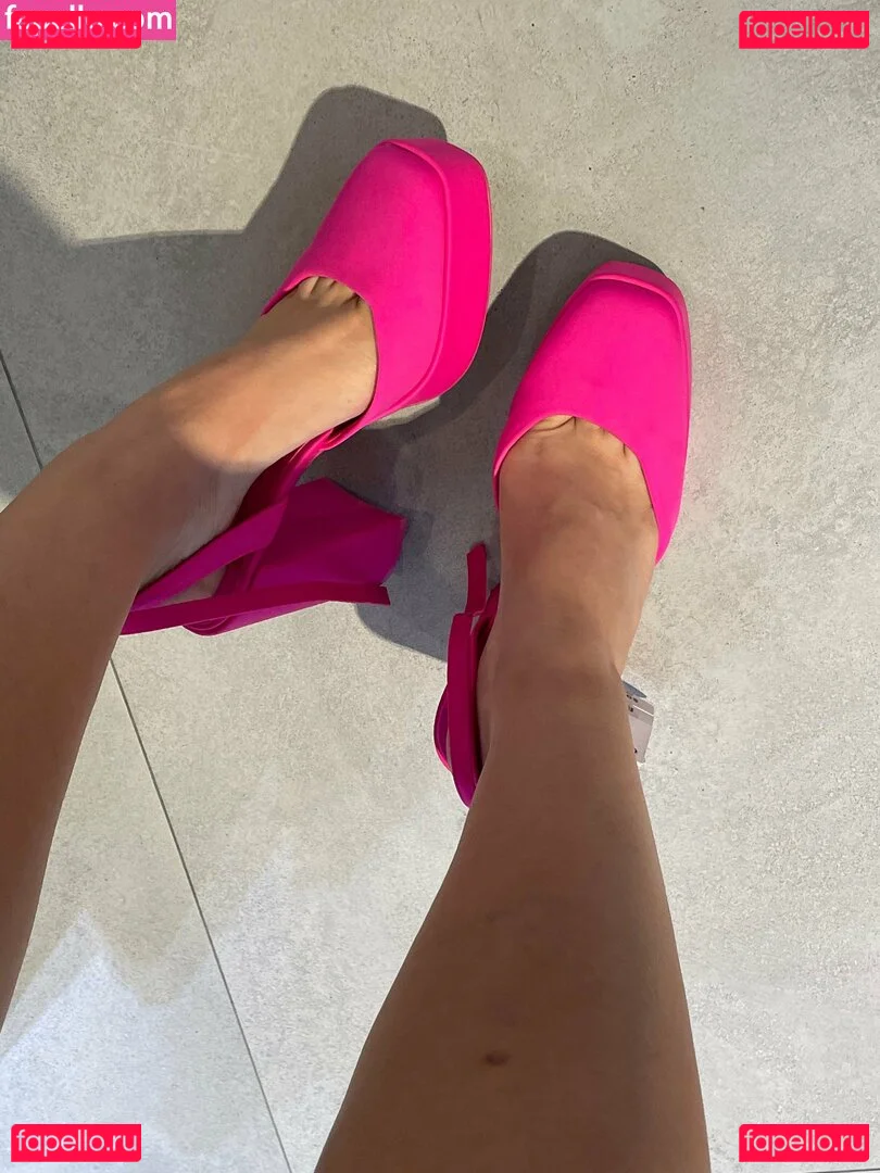 anafeetish Onlyfans Photo Gallery 