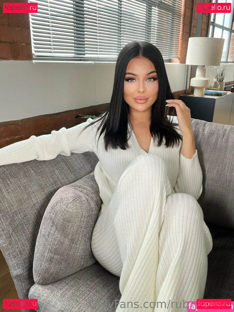 Sophie Ruby Blake Onlyfans Photo Gallery 