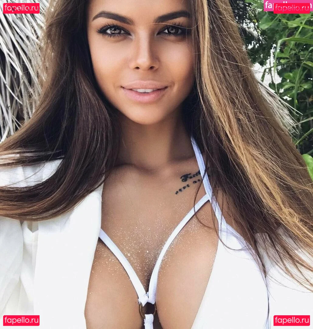 vikkikiss Onlyfans Photo Gallery 