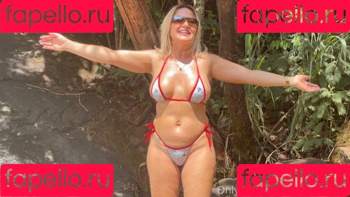 A Loira Praiana Onlyfans Photo Gallery 