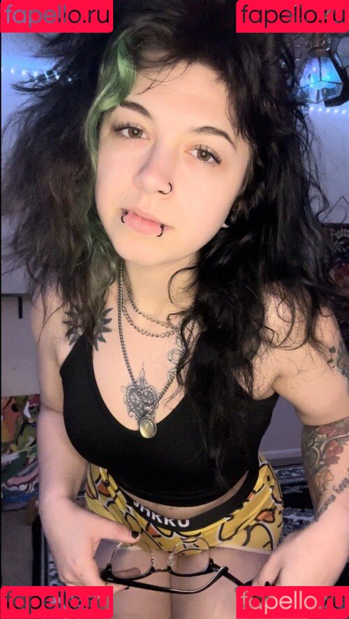 fairlyodd222 Onlyfans Photo Gallery 