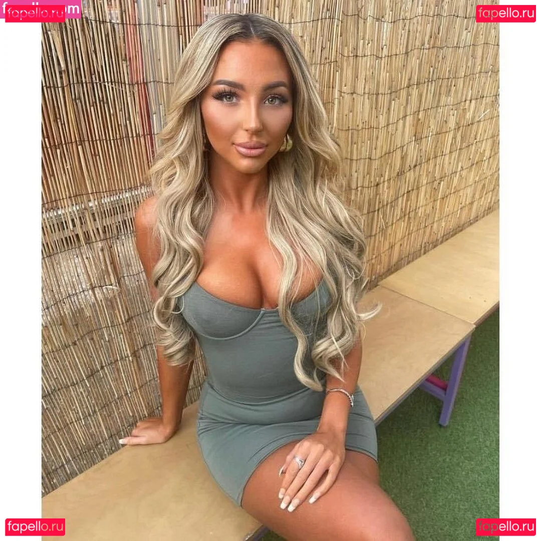 Beth Amelia Onlyfans Photo Gallery 