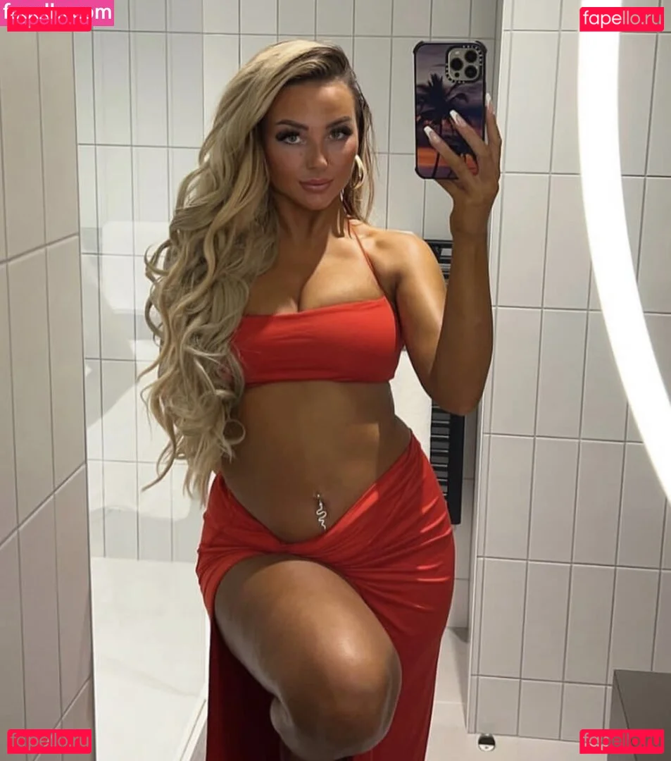 Beth Amelia Onlyfans Photo Gallery 