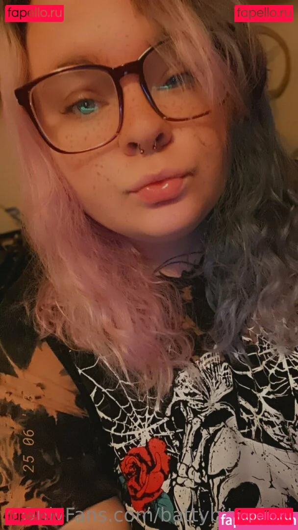 battybitxxfree Onlyfans Photo Gallery 