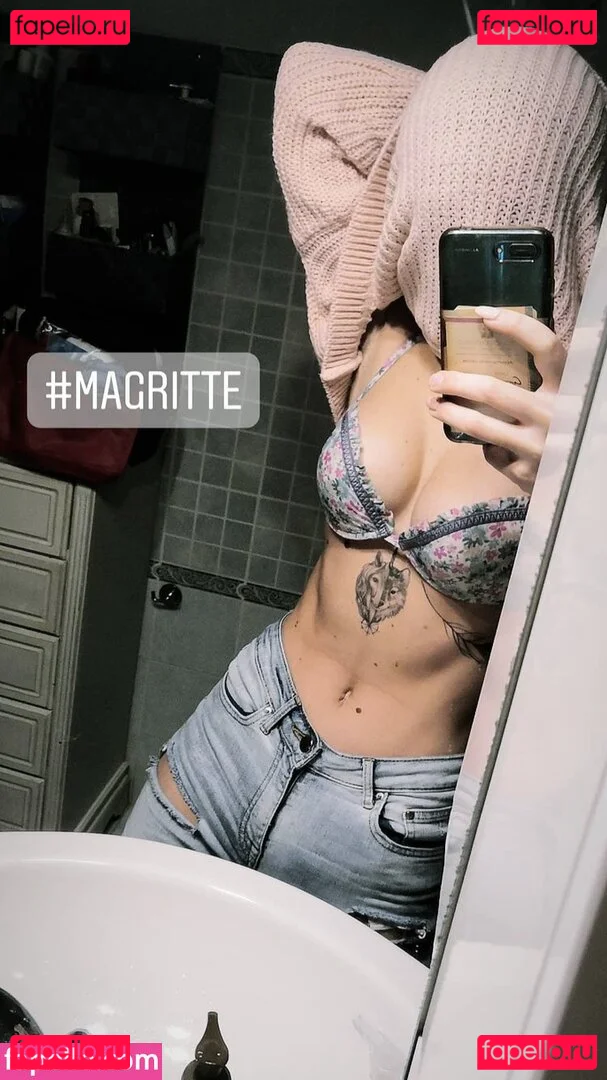 MidoriShake Onlyfans Photo Gallery 