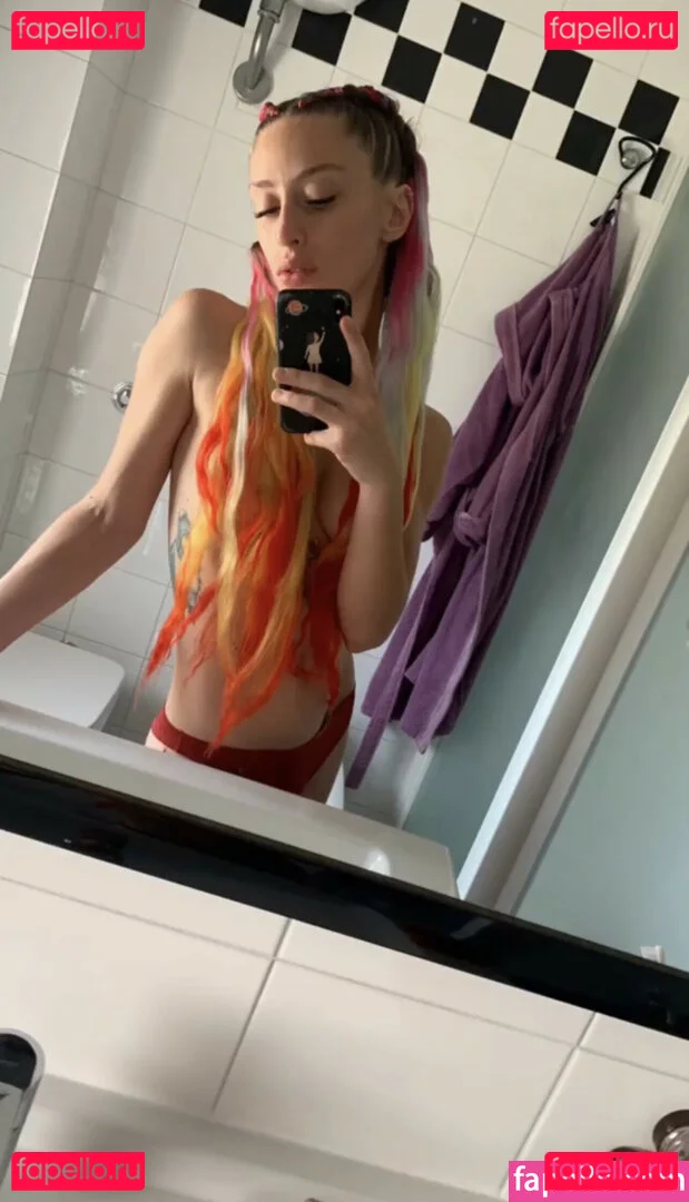 MidoriShake Onlyfans Photo Gallery 