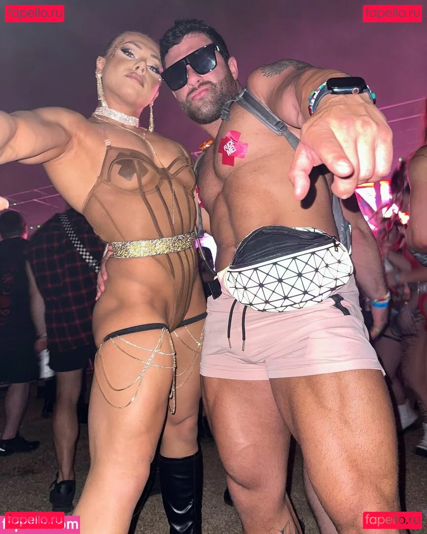 Mel Onlyfans Photo Gallery 