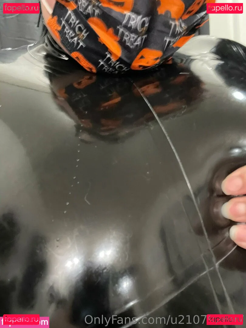 u210792697 Onlyfans Photo Gallery 