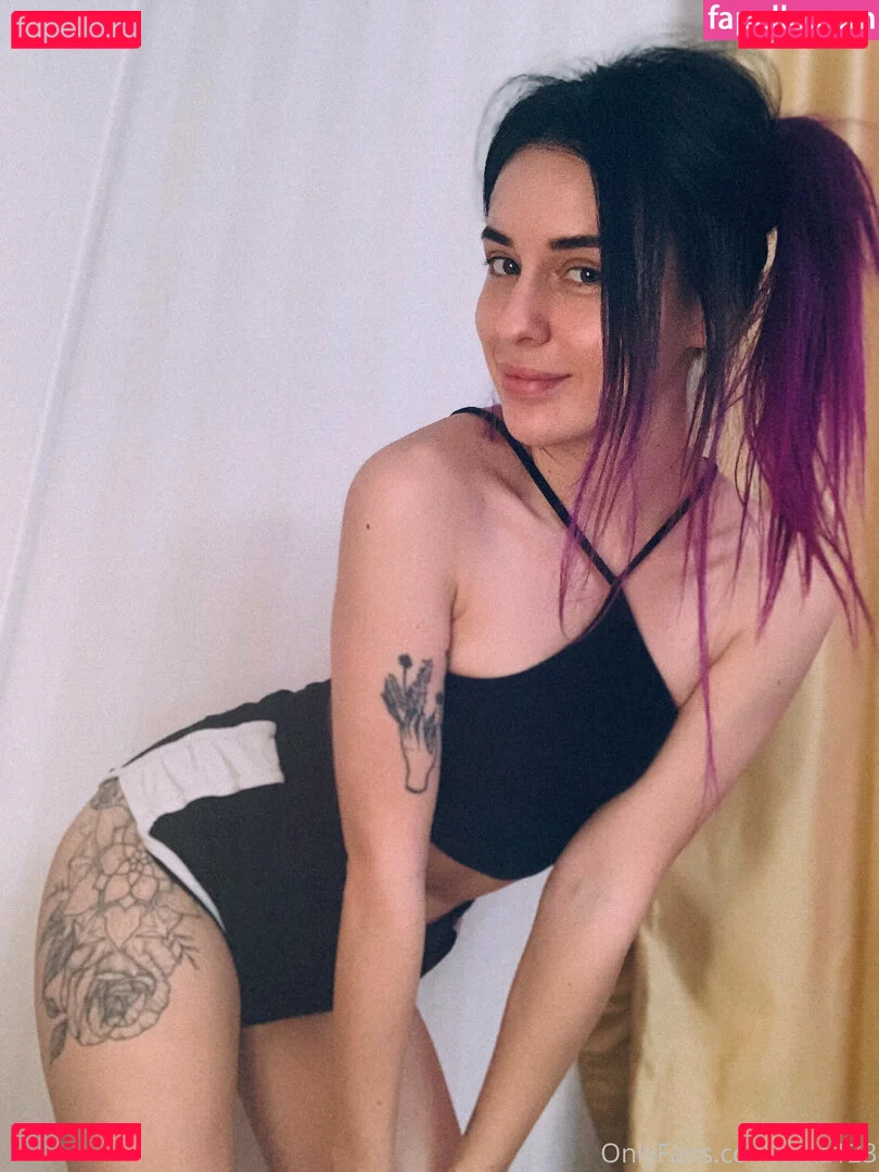 nika123 Onlyfans Photo Gallery 