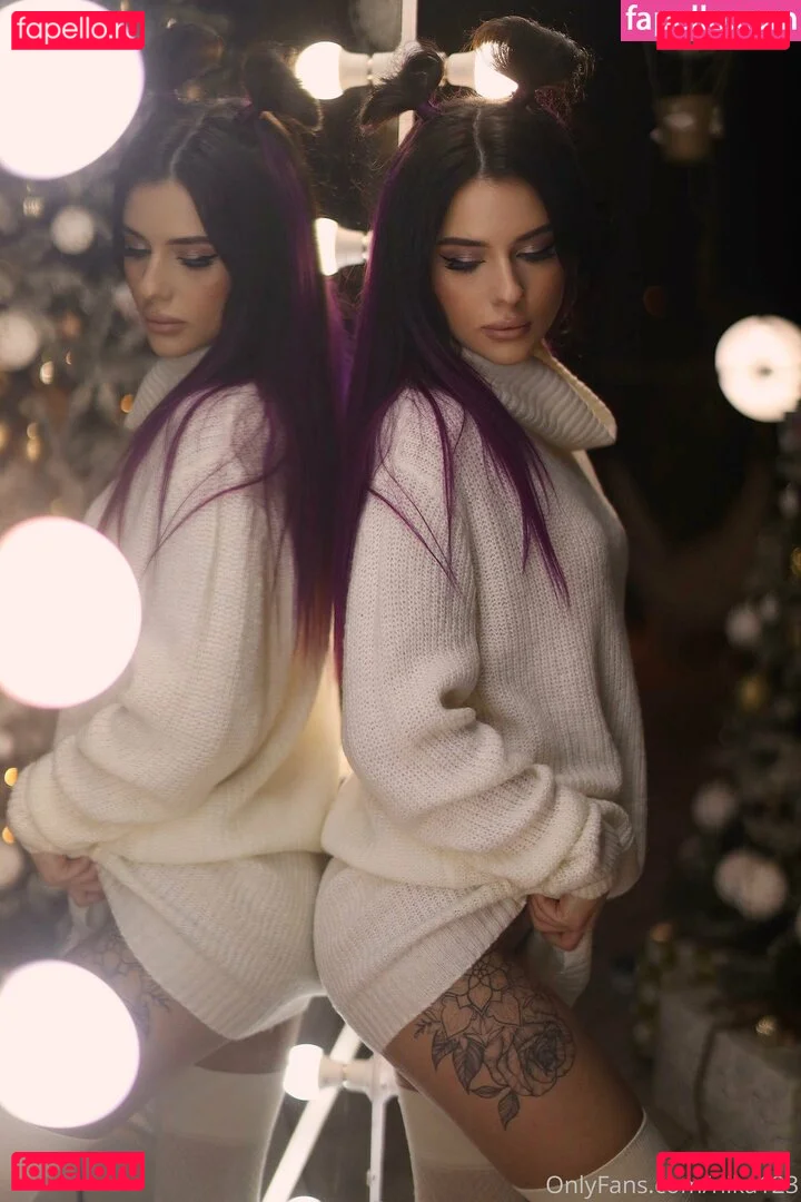 nika123 Onlyfans Photo Gallery 