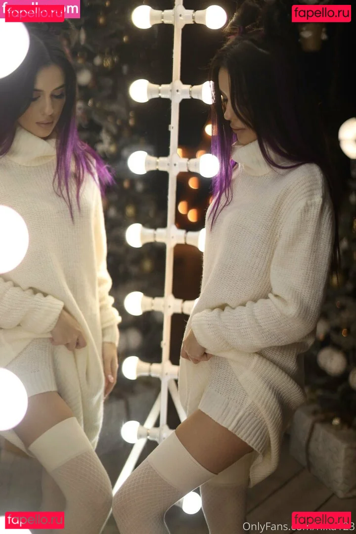 nika123 Onlyfans Photo Gallery 