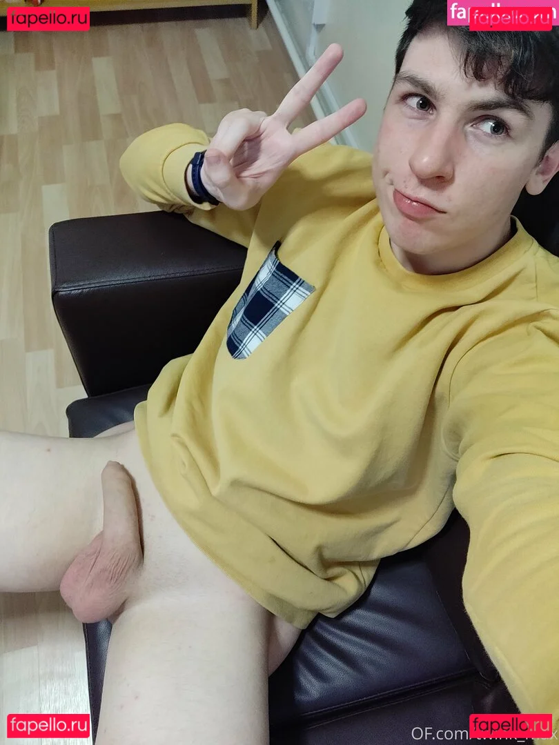 twink_max Onlyfans Photo Gallery 
