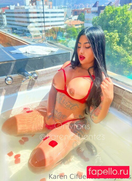 Karen Cifuentes Onlyfans Photo Gallery 