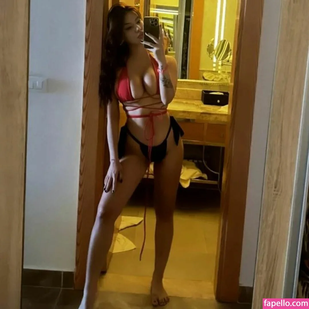 Demet Ozturk Onlyfans Photo Gallery 