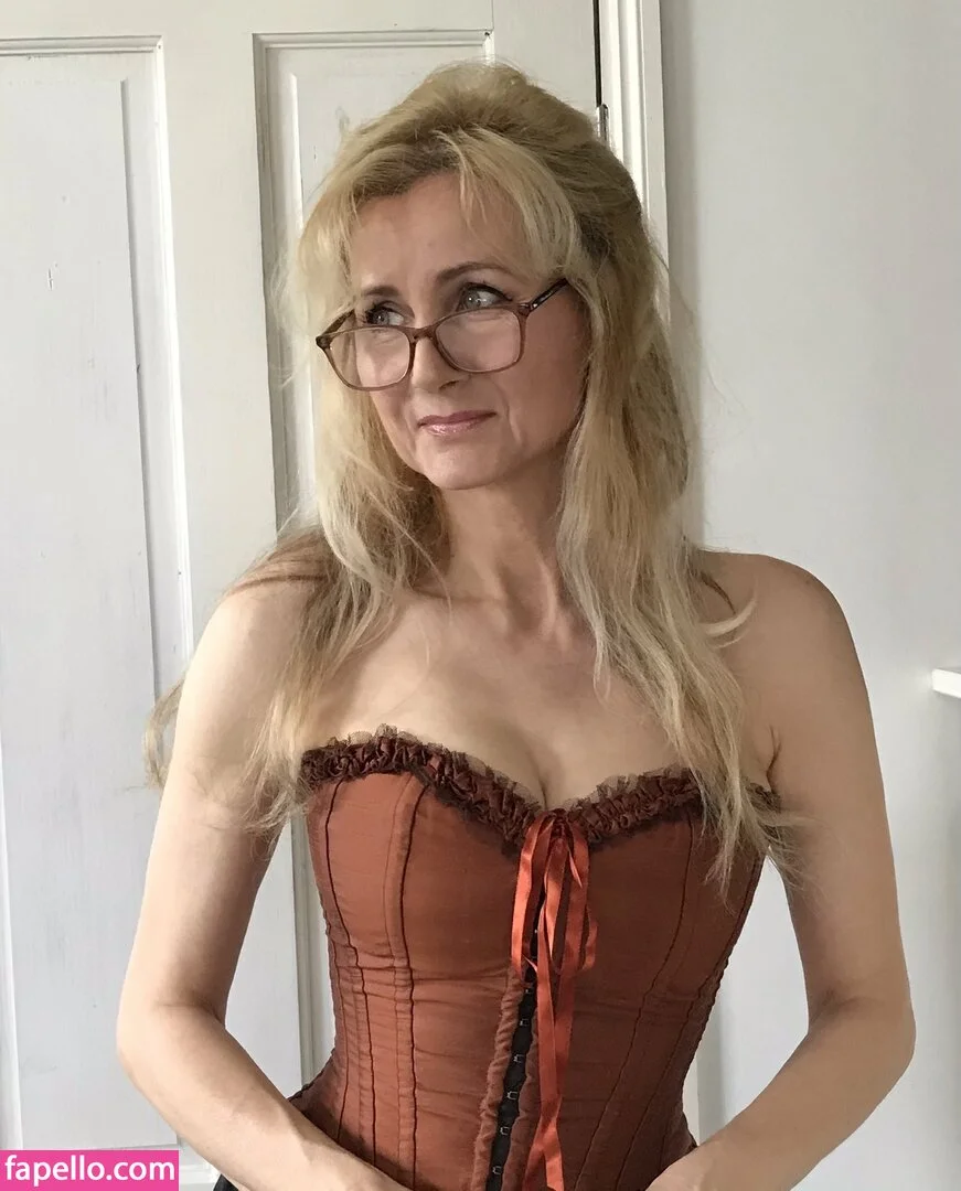 Corrinne Wicks Onlyfans Photo Gallery 